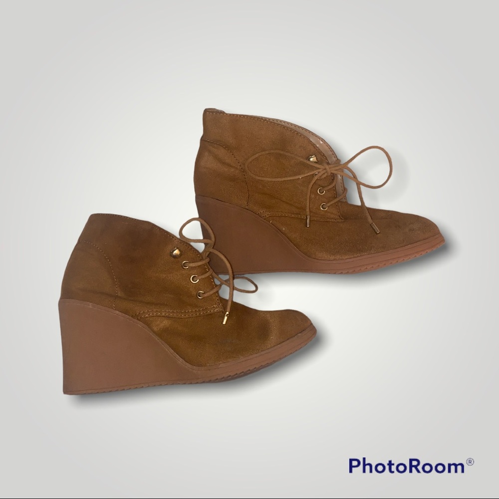 Tie Up Wedges